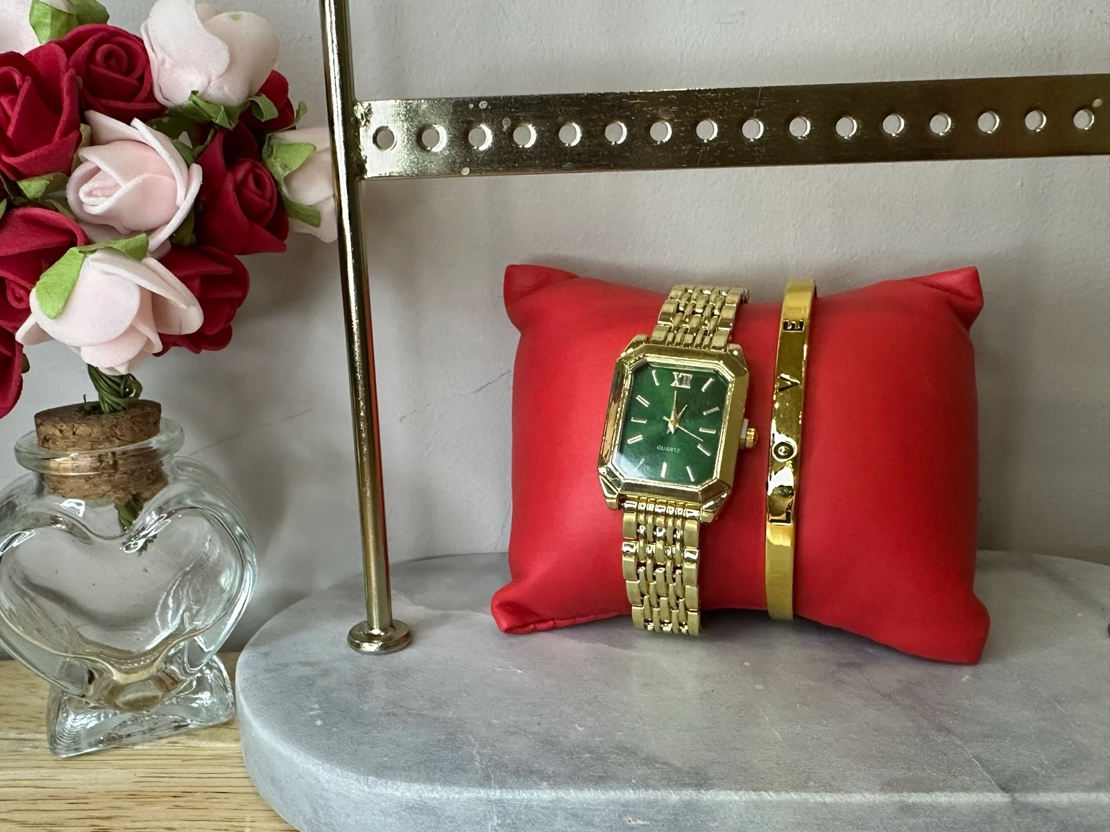 Chic Gold Set: Square Emerald Dial Watch & 'LOVE' Bangle – photo 2